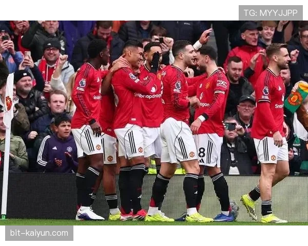 VAR判定富勒姆绝杀球无效引发争议，主裁判罚尺度再遭质疑